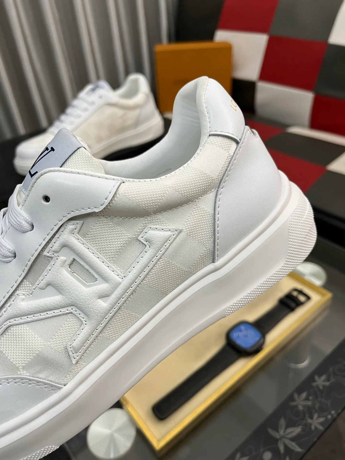 Men's shoes 💰400⌚️⌚️【LOUIS VUITTON】Same style as Louis Vuitton* official website 🚹Men's high-top casual shoes❤️Same style as popular celebrities and big names ~ Best-selling at home and abroad Lv focuses on the checkerboard series...Imported first-layer cowhide with special fabrics➕Full sheep leather lining➕Brand-specific hollow outsole💎Number: 38-443️⃣Colors available